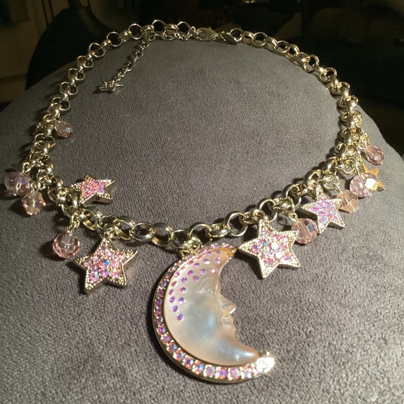 Kirks Folly neckless with charm - Picture 1 of 6